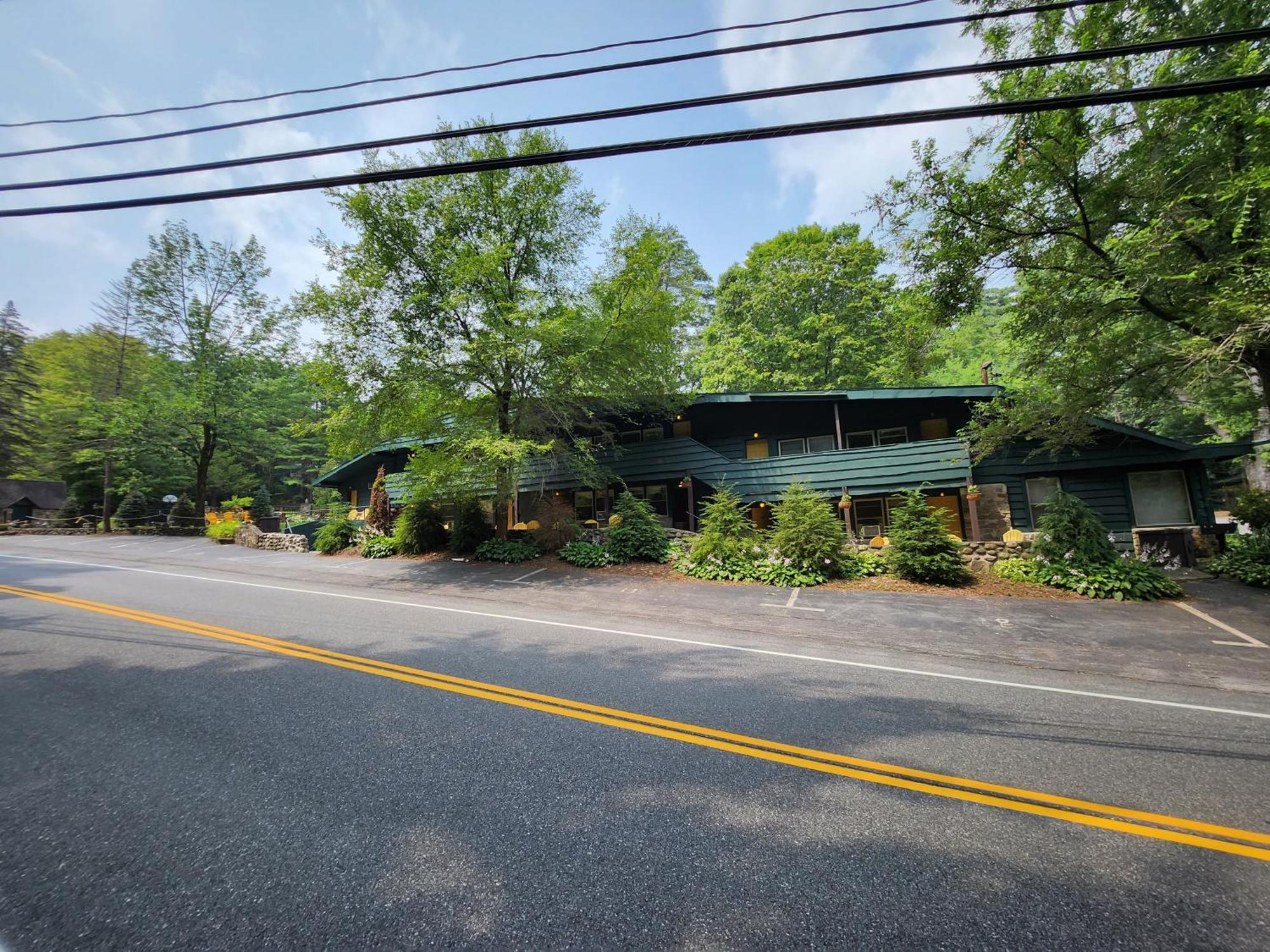 Adirondack Diamond Point Lodge เลคจอร์จ ภายนอก รูปภาพ
