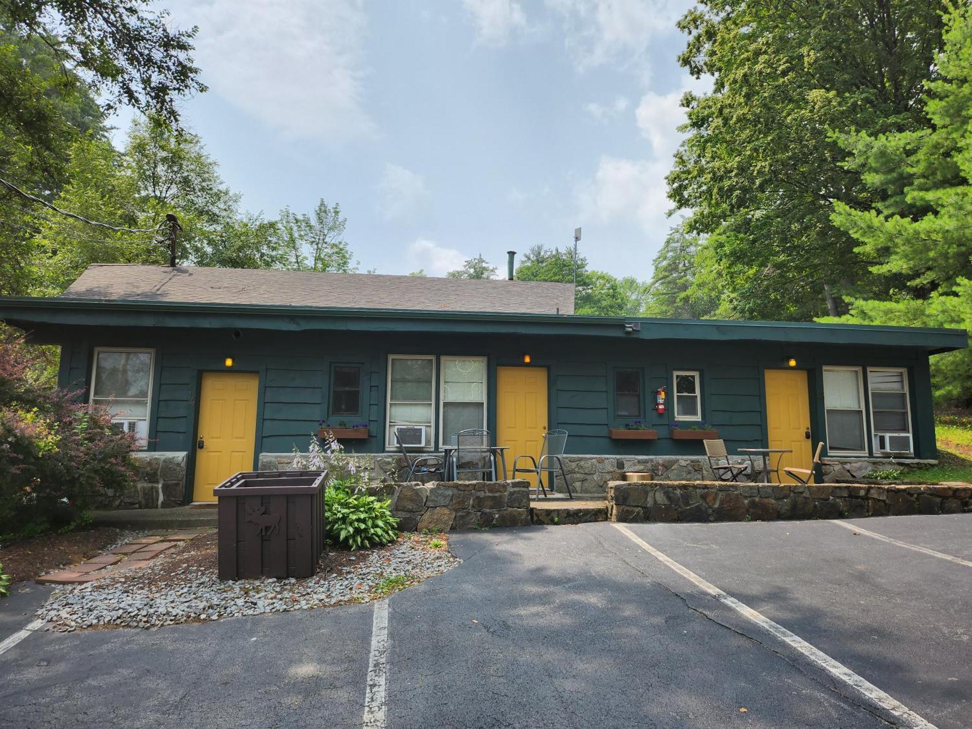 Adirondack Diamond Point Lodge เลคจอร์จ ภายนอก รูปภาพ